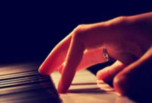 雷火电竞登录-蓝白风暴席卷绿茵：当世界杯王者碾压俱乐部王朝