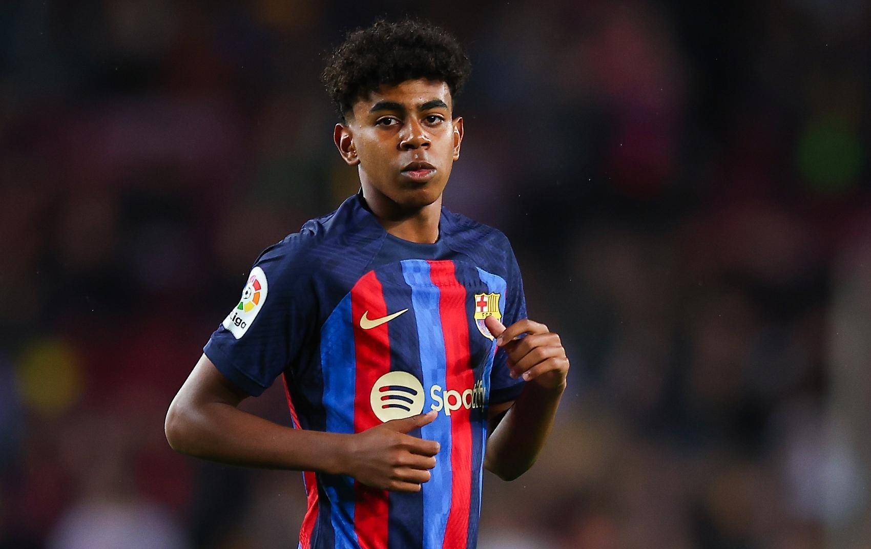 包含格拉纳达主场保持不败，继续进军前四的词条