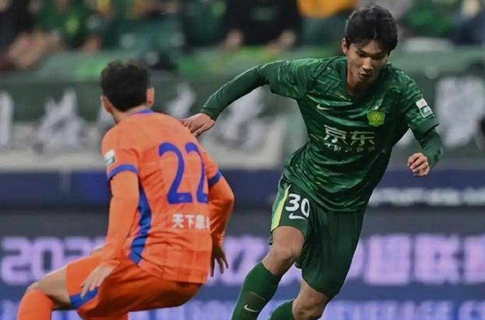 包含国安主帅批评进攻线表现，呼吁球员提高的词条