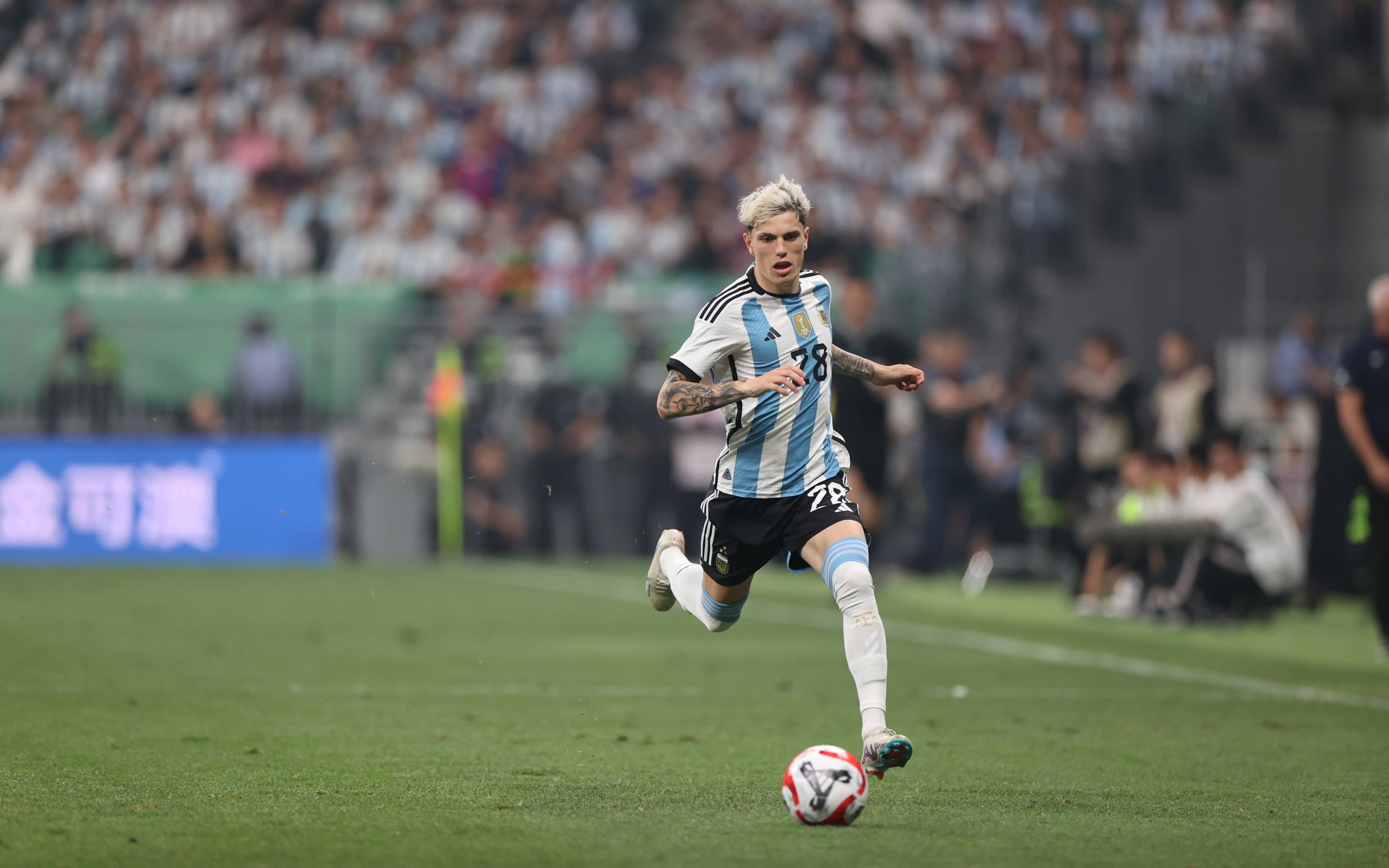 阿根廷鏖战挪威，梅西高光表现